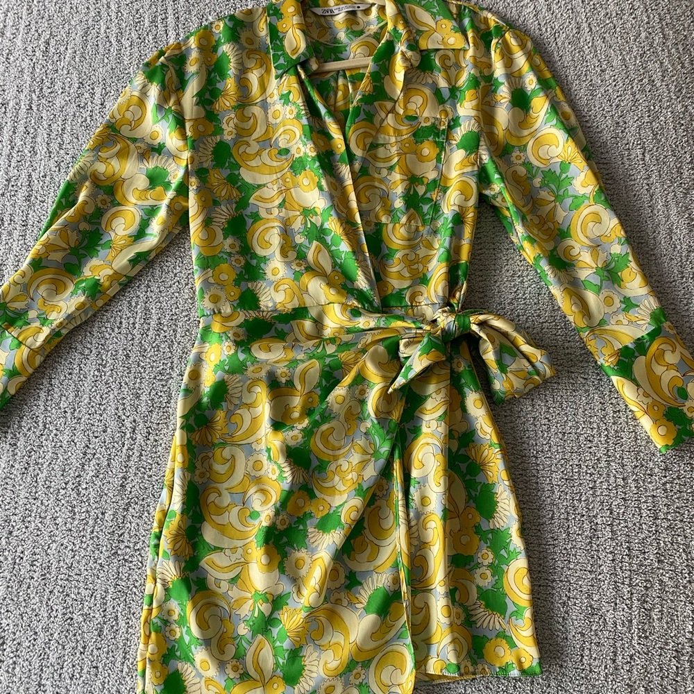 Zara floral paisley green and yellow wrap dress
